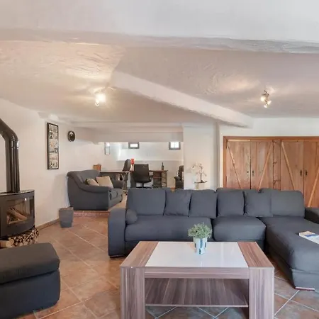 Casa Tenades Holiday home *